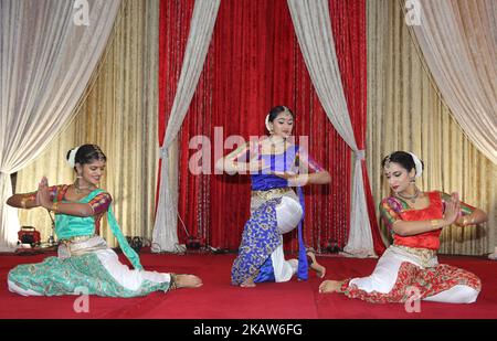 Tamil Bharatnatyam dancers perform during the Federal Liberal Caucus Thai Pongal and Tamil Heritage Month Reception held in Scarborough, Ontario, Canada, on January 16, 2018. The Canadian Parliament officially declared the month of January as Tamil Heritage Month in 2016. Canada is home to one of the largest Tamil diasporas in the world and it is estimated that over 300,000 Tamils call Canada home. (Photo by Creative Touch Imaging Ltd./NurPhoto) Stock Photo