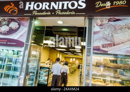 Bogota Colombia,El Chico Carrera 11,Hornitos bakery bread cakes pastries,store stores business businesses shop shops market markets marketplace sellin Stock Photo