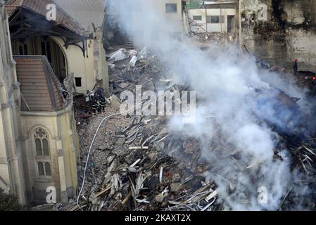 View of building collpsed in Sao Paulo, Brazil, on 2 May 218. Firefighter Captain Marcos Palumbo confirmed three more officially missing victims earlier this afternoon 3 May 2018: a 48-year-old mother, Selma Almeida da Silva, and two twin sons (Welder and Wender, of 9 years) who would be on the 8th floor of the building. The fourth victim was identified as Ricardo Amorim, 30, who was being rescued at the time the building collapsed. The City Hall has just officially confirmed the identities of the missing victims. According to the Fire Department, in all 49 people who lived in the building ha Stock Photo