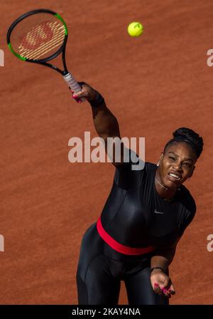 Serena Williams of United States serves against Kristyna Pliskova of Czech Republic during the first round at Roland Garros Grand Slam Tournament - Day 3 on May 29, 2018 in Paris, France. (Photo by Robert Szaniszló/NurPhoto) Stock Photo