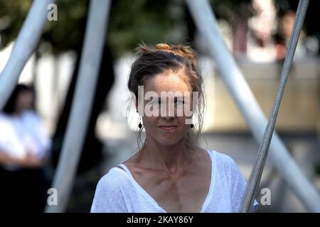 French performer Chloe Moglia delivers a breathtaking acrobatic performance at Syntagma square in Athens, Greece on June 7, 2018 as part of the Athens Epidaurus Festival 2018. (Photo by Giorgos Georgiou/NurPhoto) Stock Photo