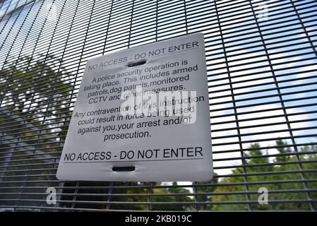 View of the security fencing around Winfield House, the London residence of US ambassador Woody Johnson, ahead of President Donald Trump and First Lady Melania Trump's arrival in London on July 12, 2018. The President of the United States and First Lady, Melania Trump, will touch down in the UK on Air Force One for their first official visit. Whilst they are here they will have dinner at Blenheim Palace, visit Prime Minister Theresa May at Chequers and take tea with the Queen at Windsor Castle. (Photo by Alberto Pezzali/NurPhoto) Stock Photo