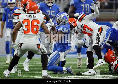 Cleveland Browns long snapper Charley Hughlett (47) and Dallas Cowboys long  snapper L.P. LaDouceur (91) greet each other before an NFL football game,  Sunday, Oct. 4, 2020, in Arlington, Texas. Cleveland won