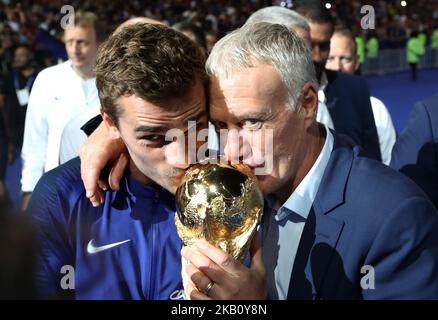 Didier Deschamps, Antoine Griezmann of France celebrate with the World Cup Trophy after the UEFA Nations League A group official match between France and Netherlands at Stade de France on September 9, 2018 in Paris, France. This is the first match of the French football team at the Stade de France since their victory in the final of the World Cup in Russia. (Photo by Mehdi Taamallah / NurPhoto) Stock Photo