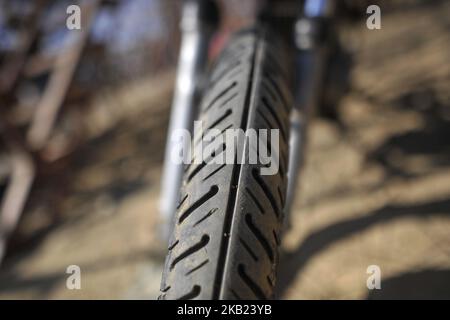 rx100 front tyre