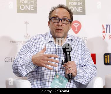 Co-founder of the online non-profit encyclopedia Wikipedia, Jimmy Wales speaks during a press conference in Kiev, Ukraine, on 13 October, 2018. Wales gave a lecture on the theme of "Information flow, modern Blockchain technologies, Big data and future trends", during "Olerom Forum One 2018" business forum in Kiev. The business forum brings togethers speakers of world arena, owners and managers of major companies, top managers and investors. (Photo by Vladimir Sindeyeve/NurPhoto) Stock Photo