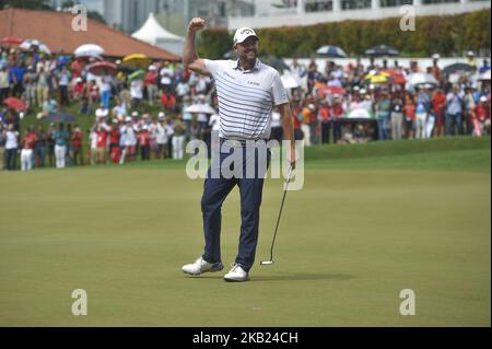 Marc Leishman of Australia celebrates on the 18th green during the final round of CIMB Classic golf tournament in Kuala Lumpur, Malaysia on October 14, 2018. (Photo by Zahim Mohd/NurPhoto) Stock Photo