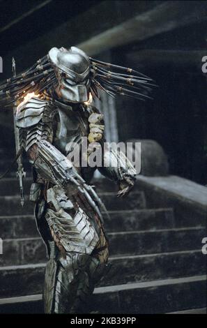 avp alien vs. predator clip - an alliance (2004)