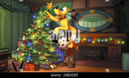 MICKEY'S TWICE UPON A CHRISTMAS, PLUTO, MICKEY MOUSE, MINNIE MOUSE