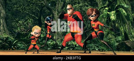 THE INCREDIBLES, DASH, VIOLET PARR, MR. INCREDIBLE, ELASTIGIRL, 2004 Stock Photo