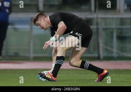 Italy v New Zealand All Blacks - Rugby Cattolica Test Match New Zealands Jordie Barrett scores a try at Olimpico Stadium in Rome, Italy on November 24, 2018 (Photo by Matteo Ciambelli/NurPhoto)  Stock Photo