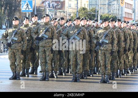 Polish army soldiers are seen in Gdynia, Poland on 28 November 2018 Polish Navy celebrates 100th anniversary with defilade and Naval ships show in Naval Base in Gdynia (Photo by Michal Fludra/NurPhoto) Stock Photo