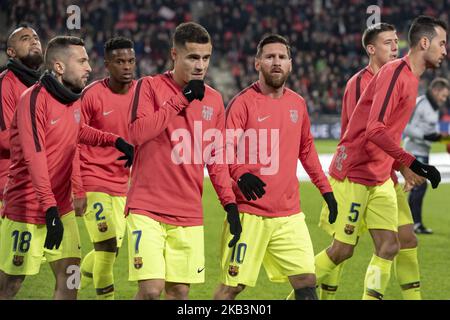 FC Barcelona players during the UEFA Champions League Group B match between PSV Eindhoven and FC Barcelona at Philips Stadium in Eindhoven, Netherlands on November 28, 2018 (Photo by Andrew Surma/NurPhoto) Stock Photo