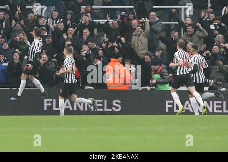 Newcastle United's Fabian Schar celebrates after scoring his side's second goal during the Premier League match between Newcastle United and Cardiff City at St. James's Park, Newcastle on Saturday 19th January 2019. (Photo by Mark Fletcher/NurPhoto) Stock Photo