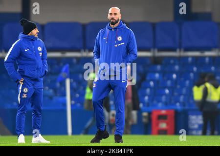 Chelsea goalkeeper Willy Caballero inspects the pitch during the Carabao Cup match between Chelsea and Tottenham Hotspur at Stamford Bridge, London on Thursday 24th January 2019. (Photo by Mark Fletcher/NurPhoto) Stock Photo