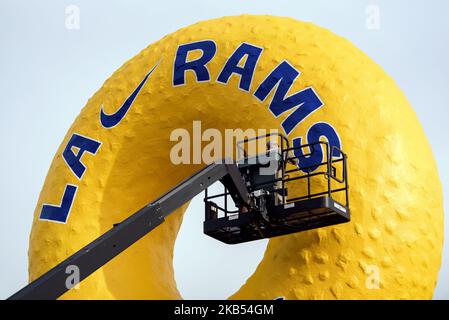 Los Angeles Rams running back Jake Funk (34) fixes his helmet before an NFL  football game against the Chicago Bears Sunday, Sept. 12, 2021, in  Inglewood, Calif. (AP Photo/Kyusung Gong Stock Photo - Alamy