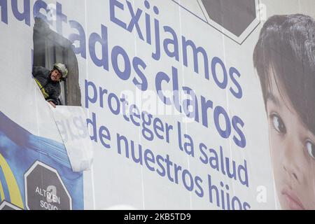 Two fires were recorded in Mexico City, where firefighters came to the site to control it. The first in the city center, where a department of a building caught fire. The second in the east of the city, where a Christmas ornaments store caught fire. September 12th. 2019. Jair Cabrera/ Nurphoto (Photo by Jair Cabrera/NurPhoto) Stock Photo