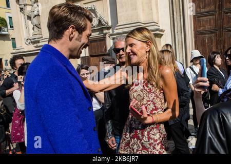Jon Kortajarena and Anna Dello Russo seen outside the Etro show during Milan Fashion Week Spring/Summer 2020 on September 20, 2019 in Milan, Italy. (Photo by Mairo Cinquetti/NurPhoto) Stock Photo