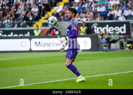 Roman Bürki, Goalkeeper of Borussia Dortmund during the 1. Bundesliga match between Eintracht Frankfurt and Borussia Dortmund at the Commerzbank Arena on September 22, 2019 in Frankfurt, Germany. (Photo by Peter Niedung/NurPhoto) Stock Photo