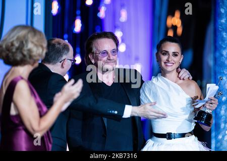 Singer Bono and Penelope Cruz attend the Donostia Awards ceremony at Kursaal during 67th San Sebastian International Film Festival on September 27, 2019 in San Sebastian, Spain. (Photo by Manuel Romano/NurPhoto) Stock Photo