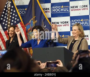 New York, NY, USA. 3rd Nov, 2022. Vice President Kamala Harris, Gov. Kathy Hochul and Secretary Hillary Rodham Clinton hold up their hands at the conclusion of a New York Women 'Get Out The Vote'' rally at Barnard College on November 03, 2022 in New York City. Vice President Kamala Harris and Secretary Hillary Rodham Clinton joined Gov. Kathy Hochul and Attorney General Letitia James as they campaigned at a New York Women GOTV rally with the midterm elections under a week away. Hochul holds a slim lead in the polls against Republican candidate Rep. Lee Zeldin. AG James is favored to beat Stock Photo
