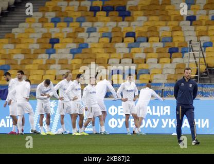 Ukrainian head coach Andriy Shevchenko (R) attends a trainning session of his team at the Olimpiyskiy stadium in Kiev, Ukraine, on 13 October 2019. National teams of Ukraine and Portugal faces in the UEFA Euro 2020 Qualifier - Group B soccer match at the Olimpiyskiy stadium in Kyiv on 14 October 2019. (Photo by STR/NurPhoto) Stock Photo