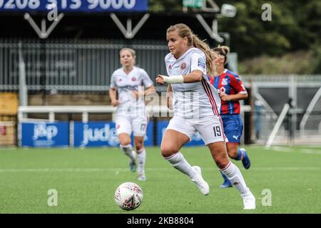 Olivia Fergusson of Sheffield United Women with the ball during FA ...