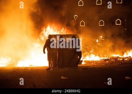 Clashes in Barcelona streets between Spanish National Police, catalan police Mossos d'Esquadra and catalan separatists demonstrations, protesting for the jailing of nine Catalan separatist leaders. In Barcelona 18 of October of 2019, Spain. (Photo by Jerome Gilles/NurPhoto) Stock Photo