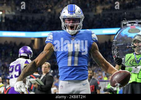 Miami Gardens, Florida, USA. 21st Oct, 2018. Detroit Lions tight end  Michael Roberts (80) is greeted by Detroit Lions wide receiver Marvin Jones  (11) after scoring a touchdown in the third quarter