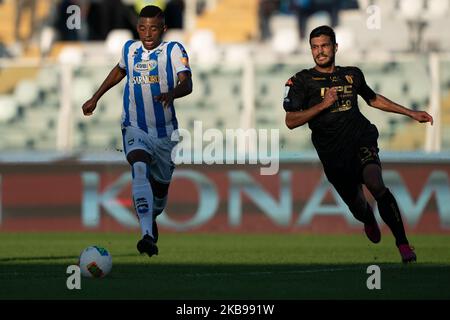 Jos Machin of Pescara Calcio 1936 scoe a goal during the Italian Serie B 2019/2020 match between Pescara Calcio 1936 and Benevento Calcio at Stadio Adriatico Giovanni Cornacchia on October 26, 2019 in Pescara, Italy. (Photo by Danilo Di Giovanni/NurPhoto) Stock Photo