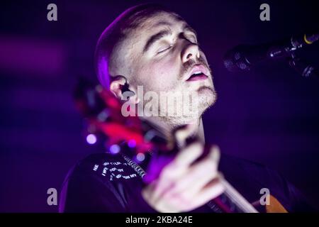 The irish singer and songwriter Dermot Kennedy performs live at Fabrique on november 4th, 2019 in Milan, Italy. (Photo by Roberto Finizio/NurPhoto) Stock Photo