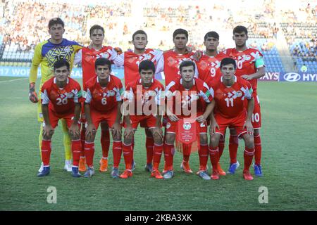 The starting line up of Tajikistan before the FIFA U-17 World Cup Brazil 2019 Group E match between Argentina and Tajikistan at Estadio Kleber Andrade on November 03, 2019 in Vitoria, Brazil. (Photo by Gilson Borba/NurPhoto) Stock Photo