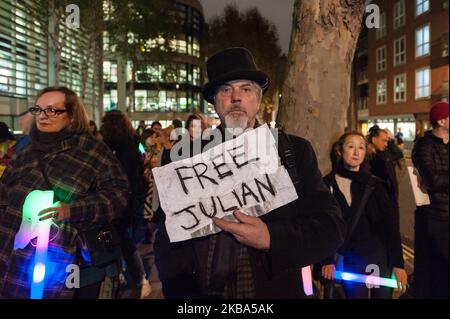 Supporters of WikiLeaks founder Julian Assange protest outside the UK Home Office building on 05 November, 2019 in London, England. Julian Assange currently remains in prison as he awaits US extradition request hearing scheduled for February 2020 over conspiracy with Chelsea Manning in obtaining and publishing the Iraq War Logs. (Photo by WIktor Szymanowicz/NurPhoto) Stock Photo