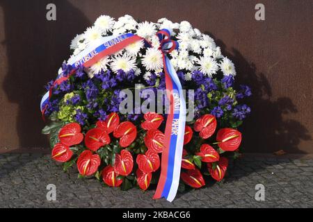 A wreath left by Borut Pahor, President of Slovenia, at the Window of ...