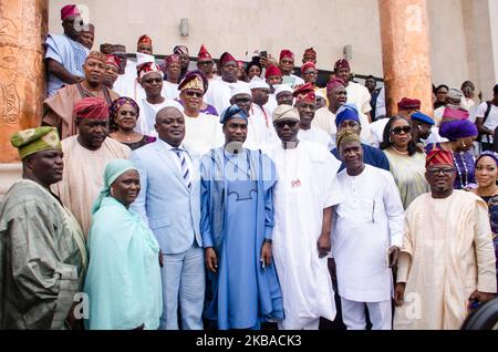 Lagos State Governor Babajide Sonwo-Olu(C), and the Deputy Governor,Obafemi Hamzat (L) and other dignitaries pose for group pictures, at the 2020 budget presentation in Lagos, Nigeria November 8 2019. (Photo by Olukayode Jaiyeola/NurPhoto) Stock Photo