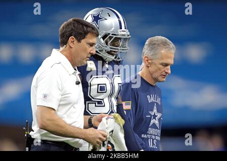 Dallas Cowboys defensive end Demarcus Lawrence (90) leaves the field after an injury during the second half of an NFL football game against the Detroit Lions in Detroit, Michigan USA, on Sunday, November 17, 2019 (Photo by Jorge Lemus/NurPhoto) Stock Photo