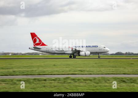 Turkish Airlines Airbus A320-200 aircraft as seen on final approach landing at Amsterdam Schiphol International Airport AMS EHAM in The Netherlands on 27 October 2019. The airplane has the registration TC-JPK and name Erdek. Turkish Airlines TK THY the national flag carrier airline and Star Alliance aviation alliance member connects the Dutch city with the capital of Turkey Istanbul IST main airport and Istanbul Sabiha Gokcen SAW on a daily basis. (Photo by Nicolas Economou/NurPhoto) Stock Photo