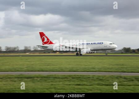 Turkish Airlines Airbus A320-200 aircraft as seen on final approach landing at Amsterdam Schiphol International Airport AMS EHAM in The Netherlands on 27 October 2019. The airplane has the registration TC-JPK and name Erdek. Turkish Airlines TK THY the national flag carrier airline and Star Alliance aviation alliance member connects the Dutch city with the capital of Turkey Istanbul IST main airport and Istanbul Sabiha Gokcen SAW on a daily basis. (Photo by Nicolas Economou/NurPhoto) Stock Photo