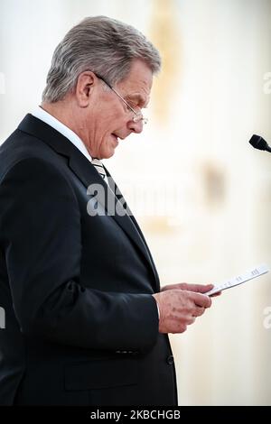 President Sauli Niinistö addresses resigned prime minister Antti Rinne as the resigned government of Finland pays a complimentary visit to the President of Finland at the Presidential Palace in Helsinki, Finland, on December 10, 2019. (Photo by Antti Yrjonen/NurPhoto) Stock Photo