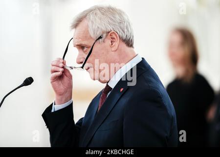 Resigned prime minister Antti Rinne addresses president Sauli Niinistö as the resigned government of Finland pays a complimentary visit to the President of Finland at the Presidential Palace in Helsinki, Finland, on December 10, 2019. (Photo by Antti Yrjonen/NurPhoto) Stock Photo