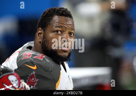Tampa Bay Buccaneers nose tackle Ndamukong Suh (93) watches from the