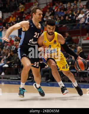 Elijah Bryant (R) of Maccabi FOX Tel Aviv and Tim Abromaitis of Zenit St Petersburg in action during the EuroLeague Basketball match between Zenit St Petersburg and Maccabi FOX Tel Aviv on December 17, 2019 at Sibur Arena in Saint Petersburg, Russia. (Photo by Mike Kireev/NurPhoto) Stock Photo