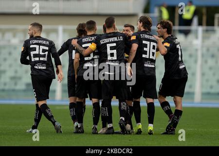 Anthony Taugourdeau of Trapani Calcio 1905 celebrate after scoring a goal during the Italian Serie B 2019/2020 match between Pescara Calcio 1936 and Trapani Calcio 1905 at Stadio Adriatico Giovanni Cornacchia on December 22, 2019 in Pescara, Italy. (Photo by Danilo Di Giovanni/NurPhoto) Stock Photo