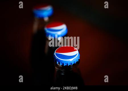 In this photo illustration a Kuaishou (Kwai) logo is seen on a smartphone  and a pc screen. (Photo by Pavlo Gonchar / SOPA Images/Sipa USA Stock Photo  - Alamy