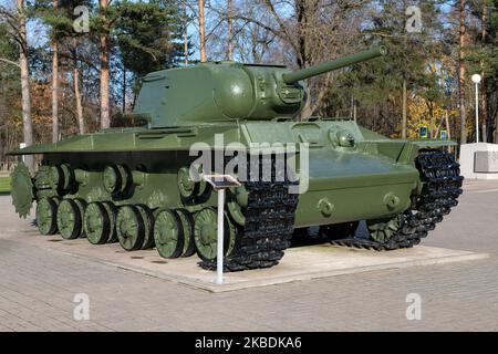 KIROVSK, RUSSIA - OCTOBER 24, 2022: Heavy Soviet tank KV-1S is close-up on a October afternoon. Museum of 'Breakthrough of the Siege of Leningrad' Stock Photo