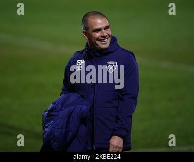 Steve Potts Assistant Coach of West Ham United during Premier League 2 match between West Ham United and Manchester United at The Chigwell Construction Stadium in Dagenham, England on January 06, 2020 (Photo by Action Foto Sport/NurPhoto) Stock Photo