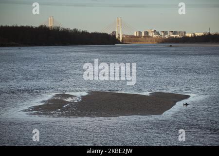 Vistula River seen in Warsaw on 4 January, 2020. (Photo by Maciej Luczniewski/NurPhoto) Stock Photo
