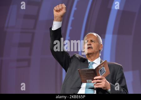 Stedman Graham, a leadership expert and NY Times best-selling author, speaks at Pendulum Summit, World's Leading Business and Self-Empowerment Summit, in Dublin Convention Center. On thursday, 9 January 2020, in Dublin, Ireland. (Photo by Artur Widak/NurPhoto) Stock Photo