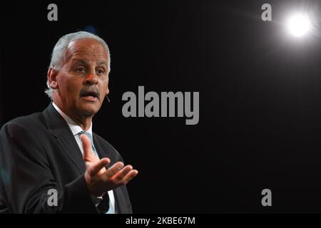 Stedman Graham, a leadership expert and NY Times best-selling author, speaks at Pendulum Summit, World's Leading Business and Self-Empowerment Summit, in Dublin Convention Center. On thursday, 9 January 2020, in Dublin, Ireland. (Photo by Artur Widak/NurPhoto) Stock Photo