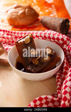 Dulce de Calabaza. Mexican dessert whose main ingredients are pumpkin and piloncillo, also known as Chacualole, Xacualole or Calabaza en Tacha, widely Stock Photo